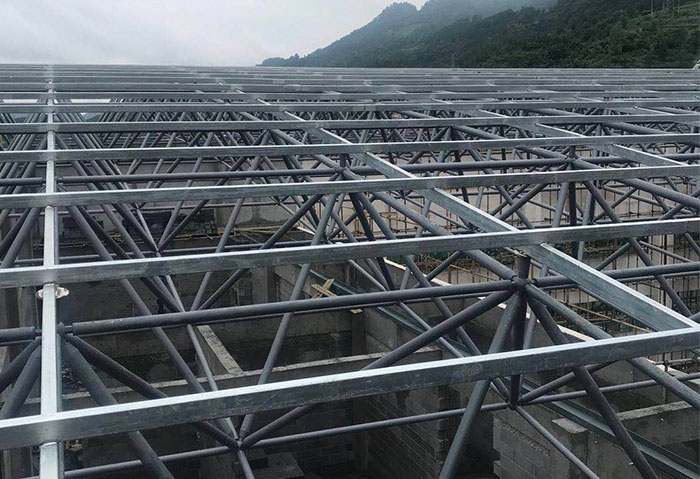 和龙仁怀冠英学校艺体楼网架